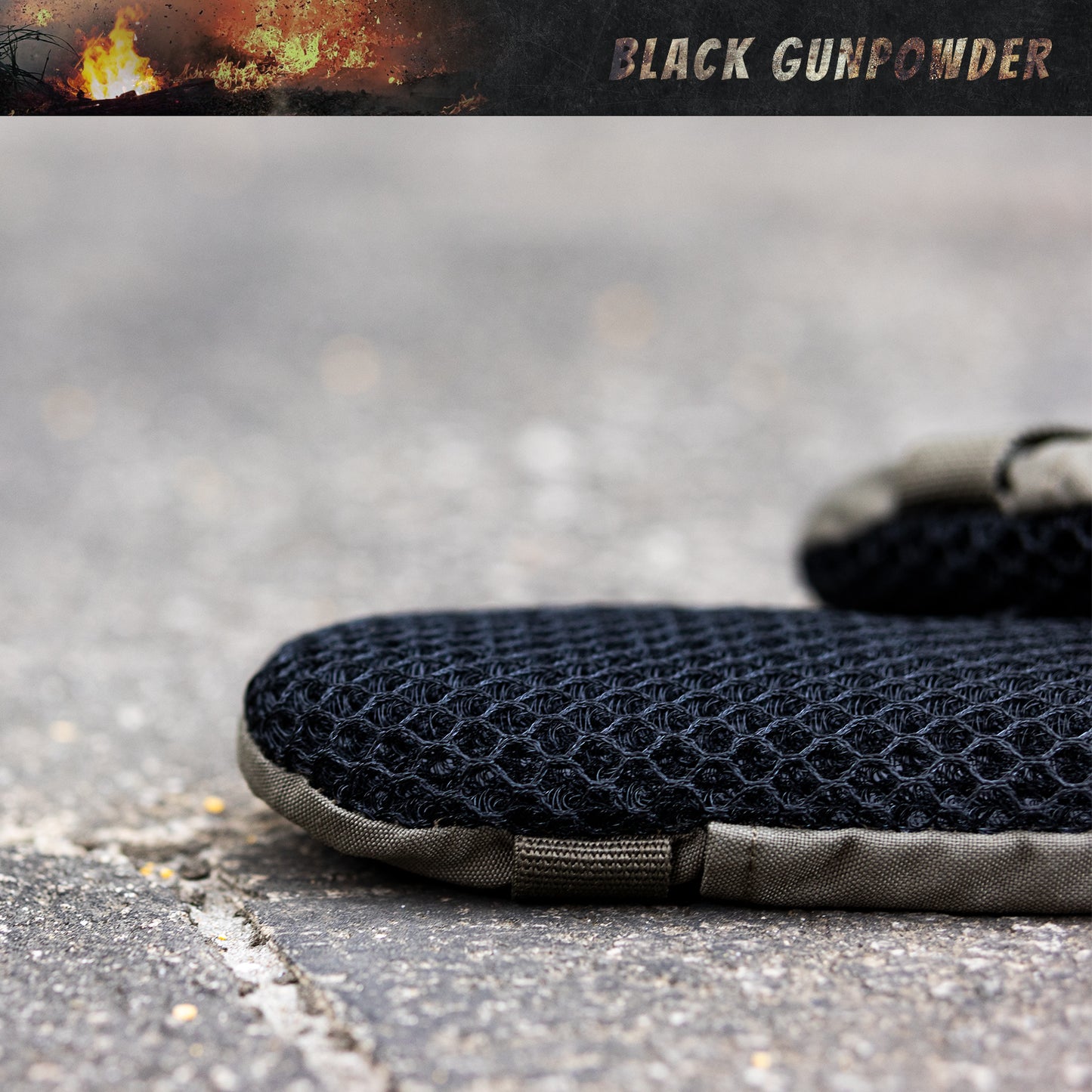 Black Gunpowder Tactical Shoulder Pads 3D Breathable Honeycomb Cooling Pads 1 Pair